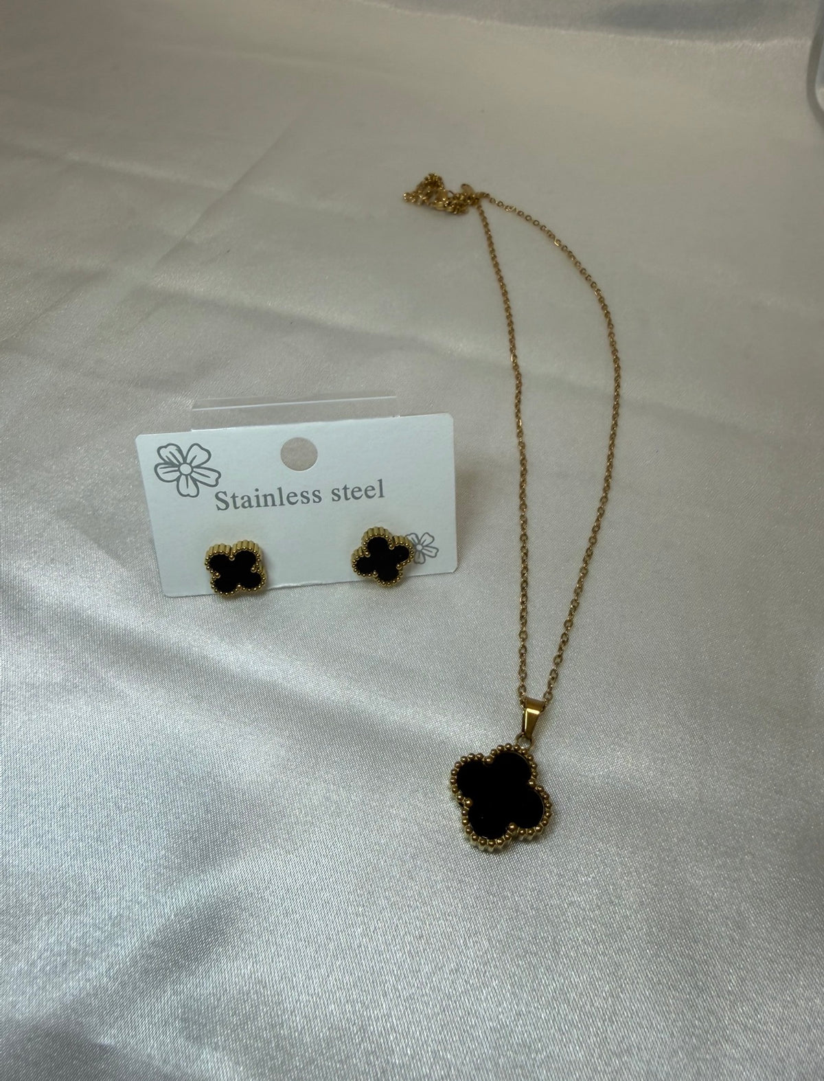 Van Cleef Necklace & Earrings Set