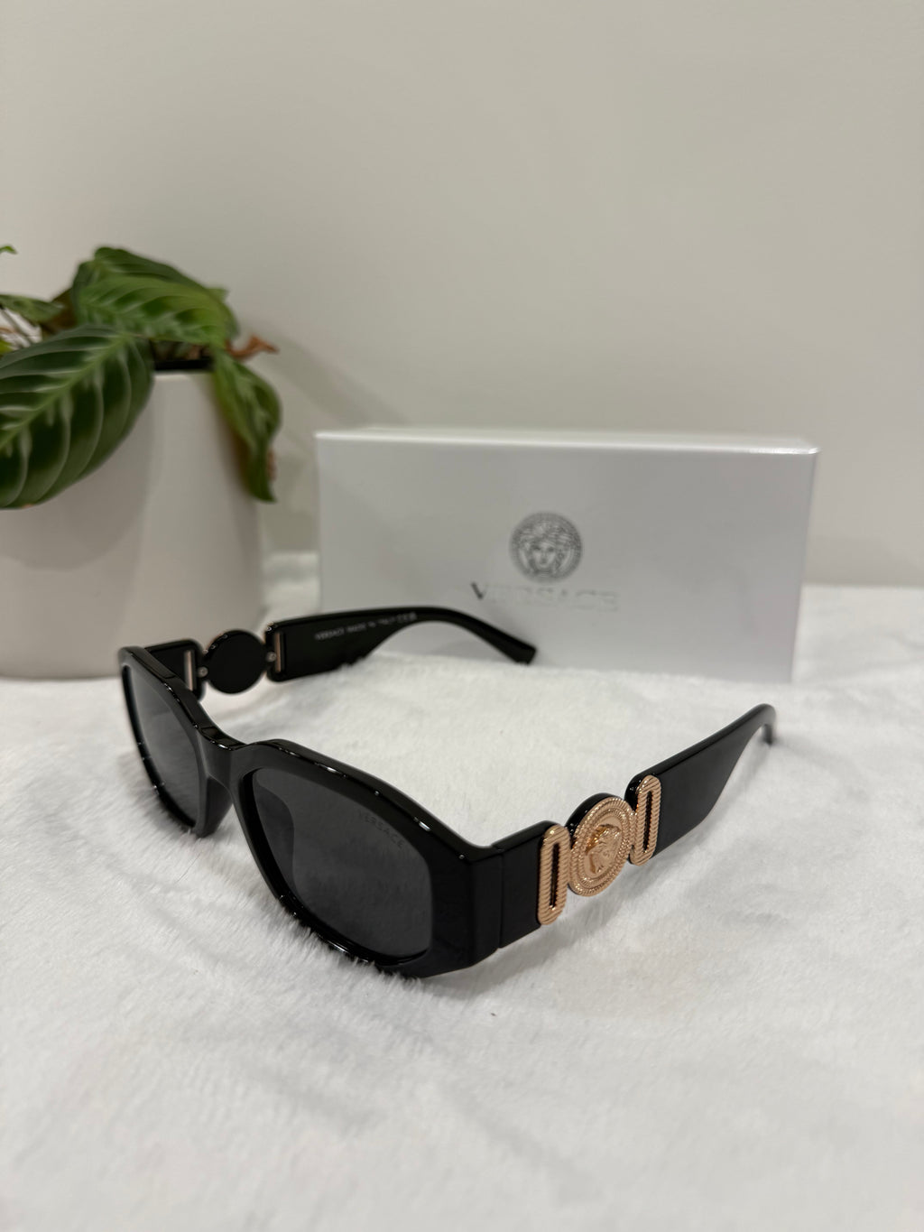 Black V Glasses