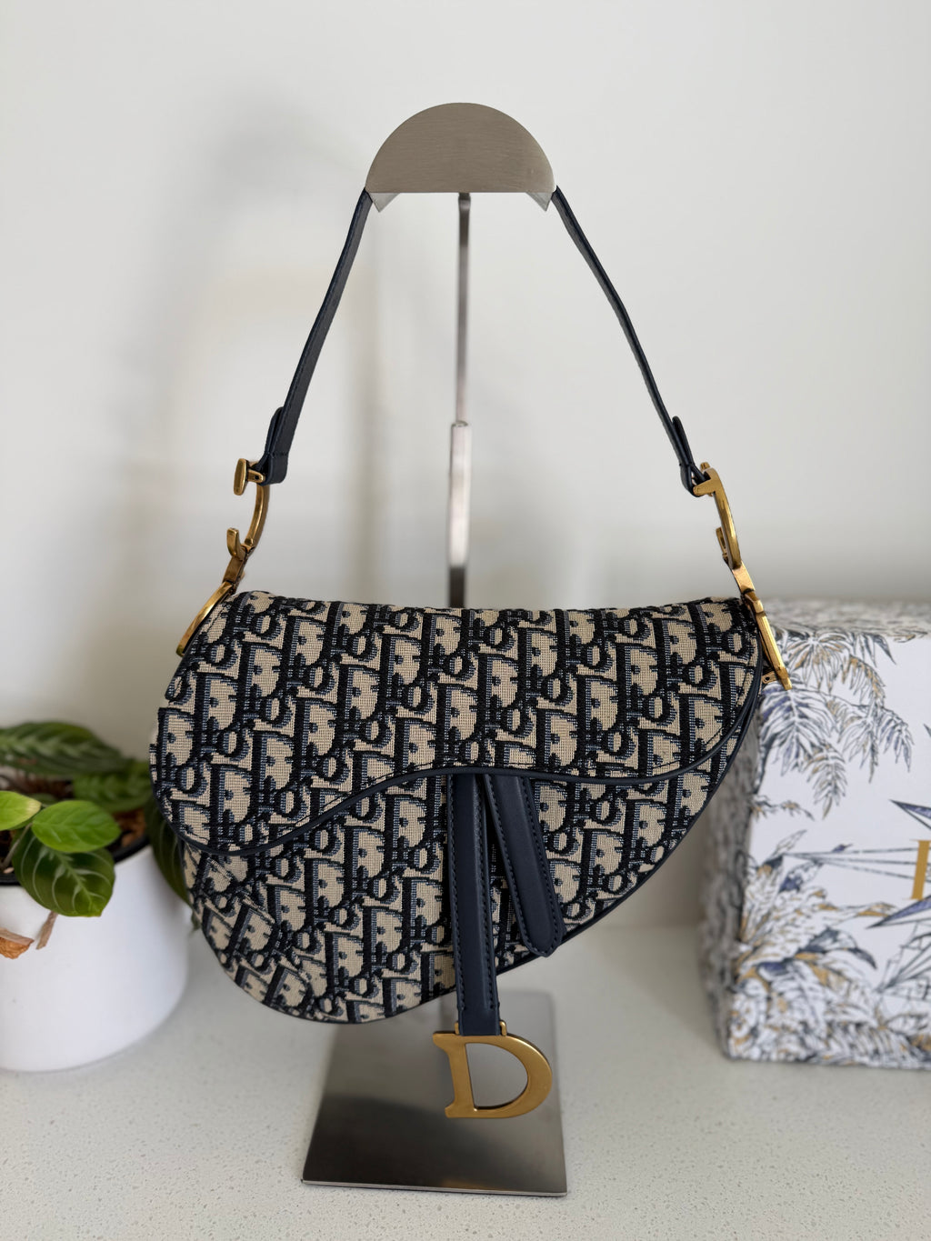 Saddle bag (Comes with box)