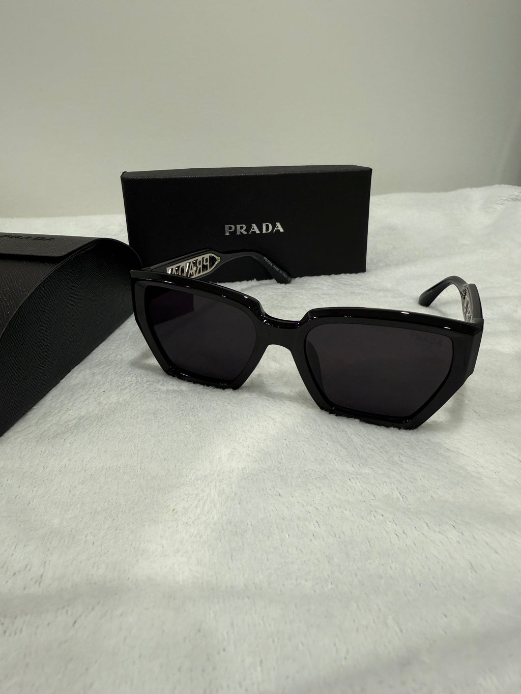 Black and silver glasses