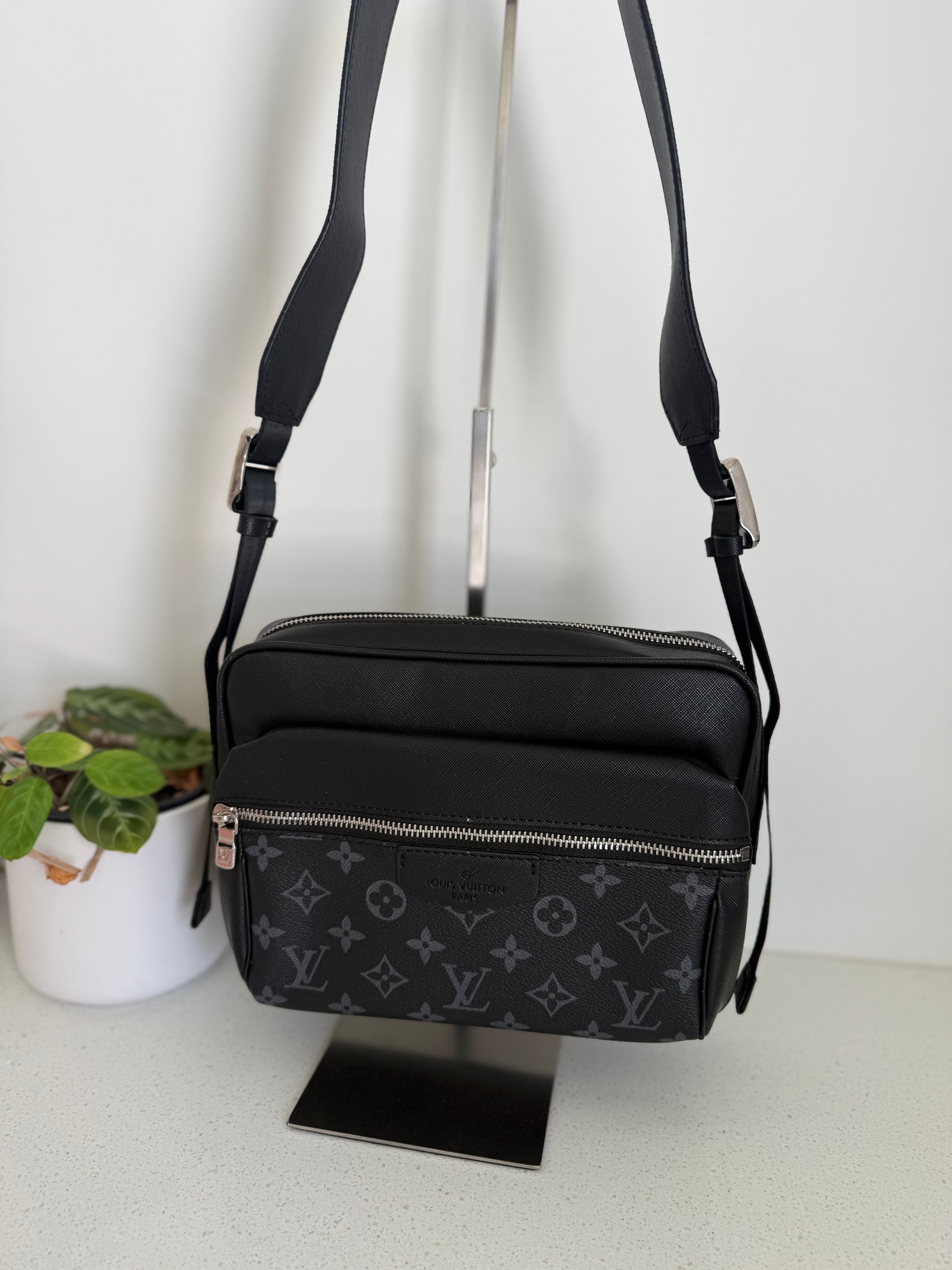 Messenger bag