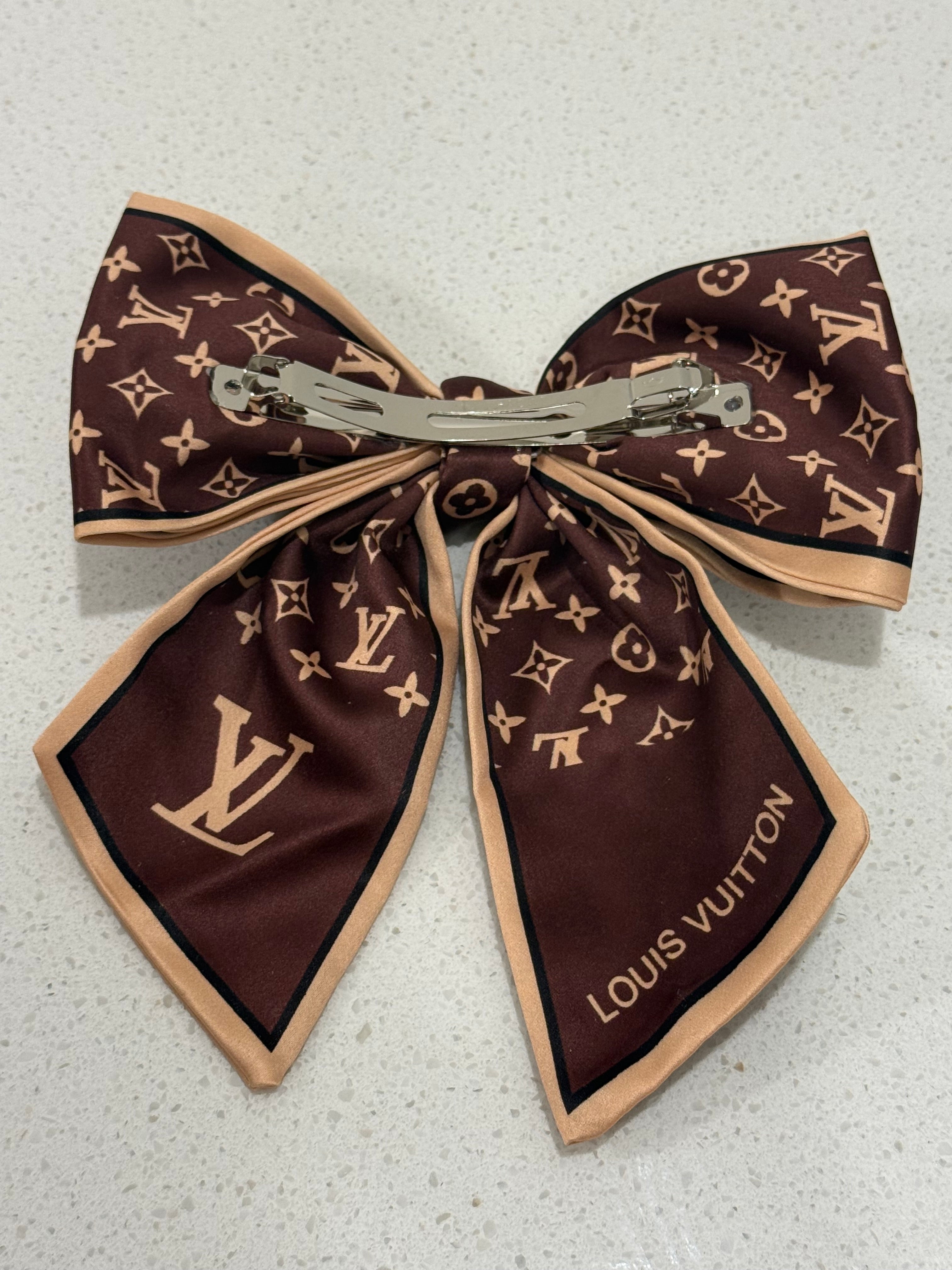 Large hair clips