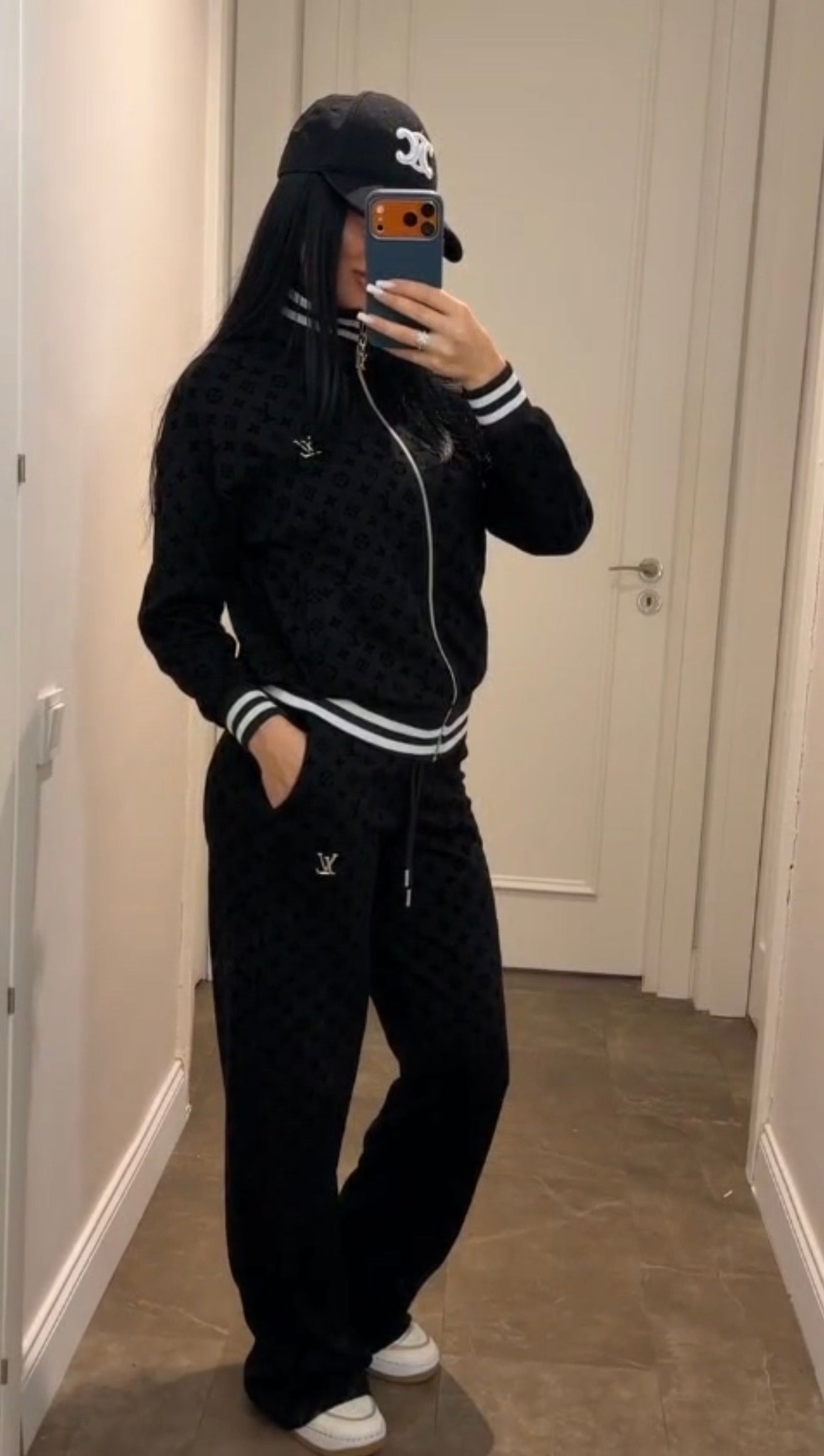 Women’s black lv tracksuit