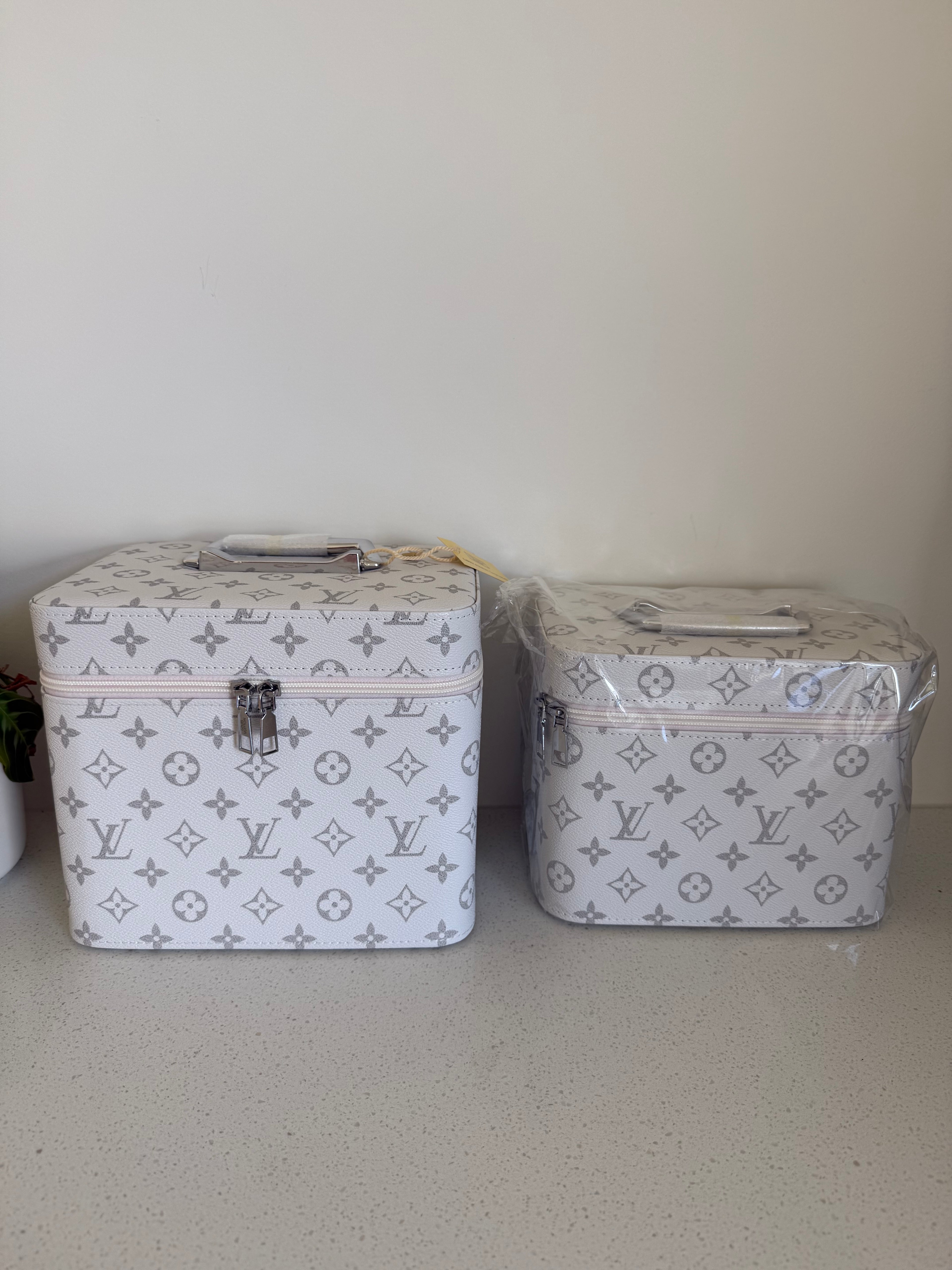 White lv makeup case set