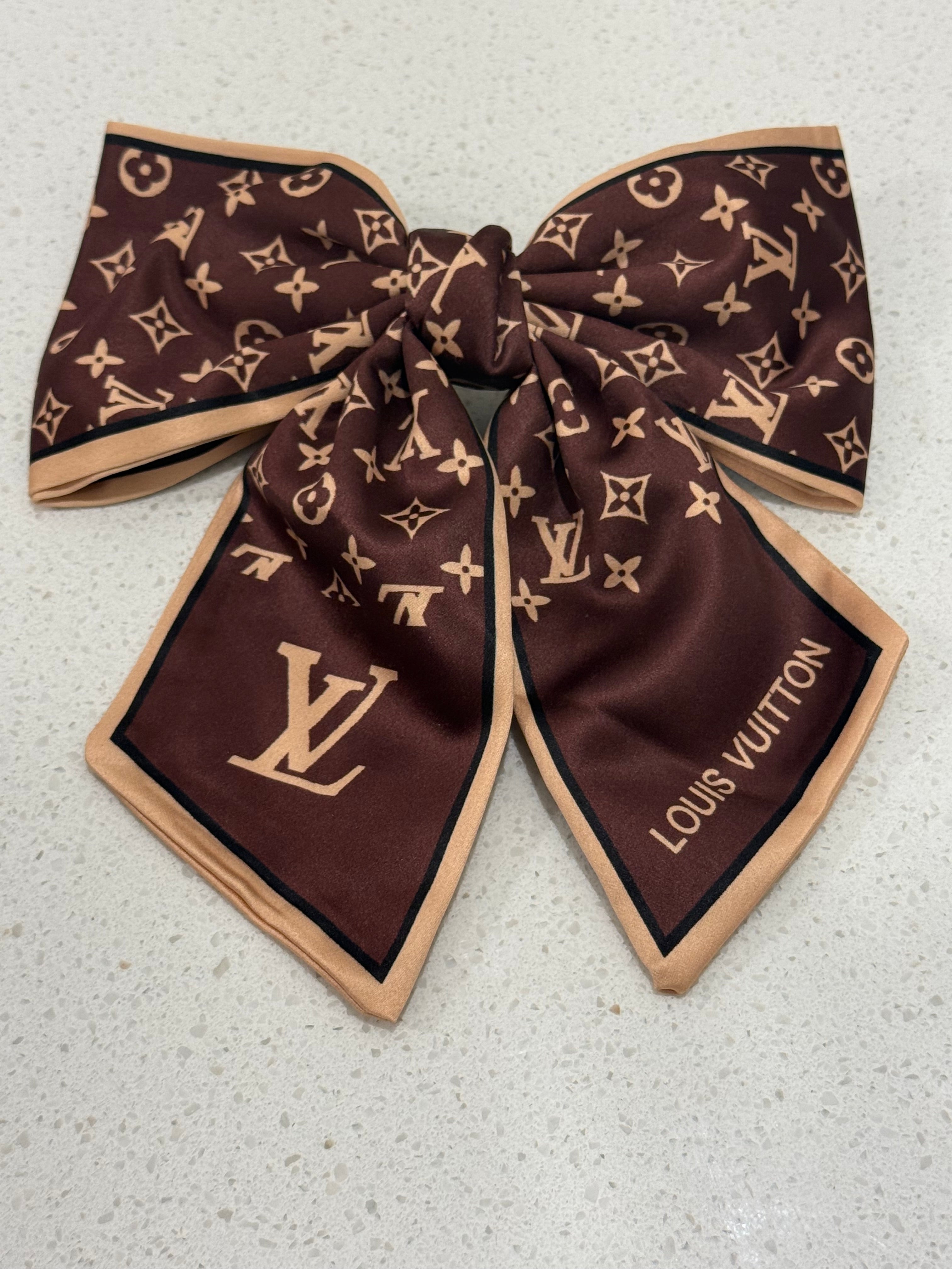 Large hair clips