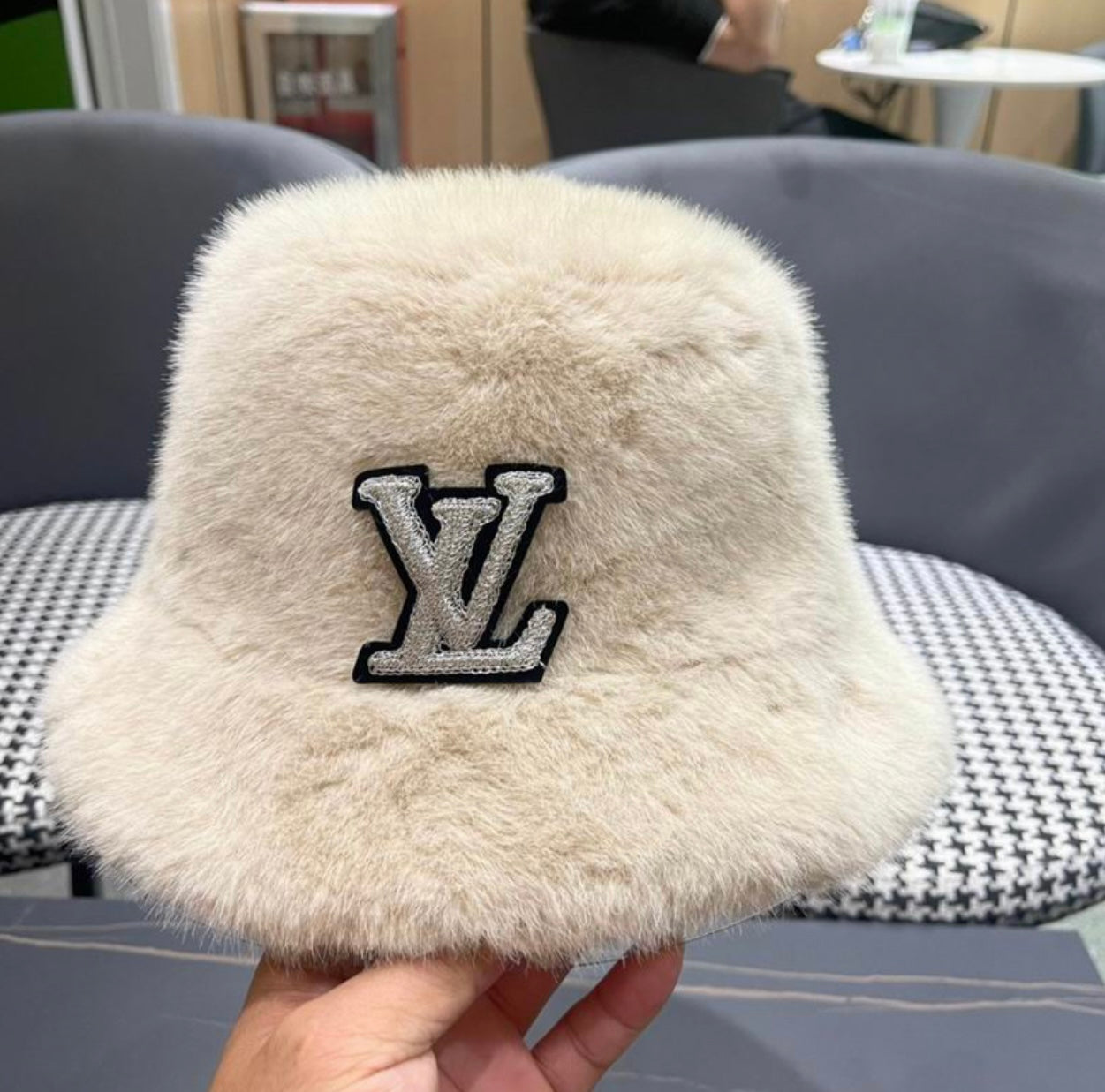 Fluffy Bucket Hat (comes with box)