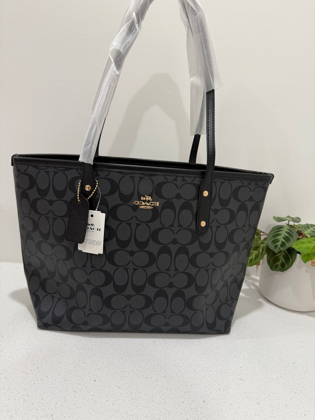 Black tote bag