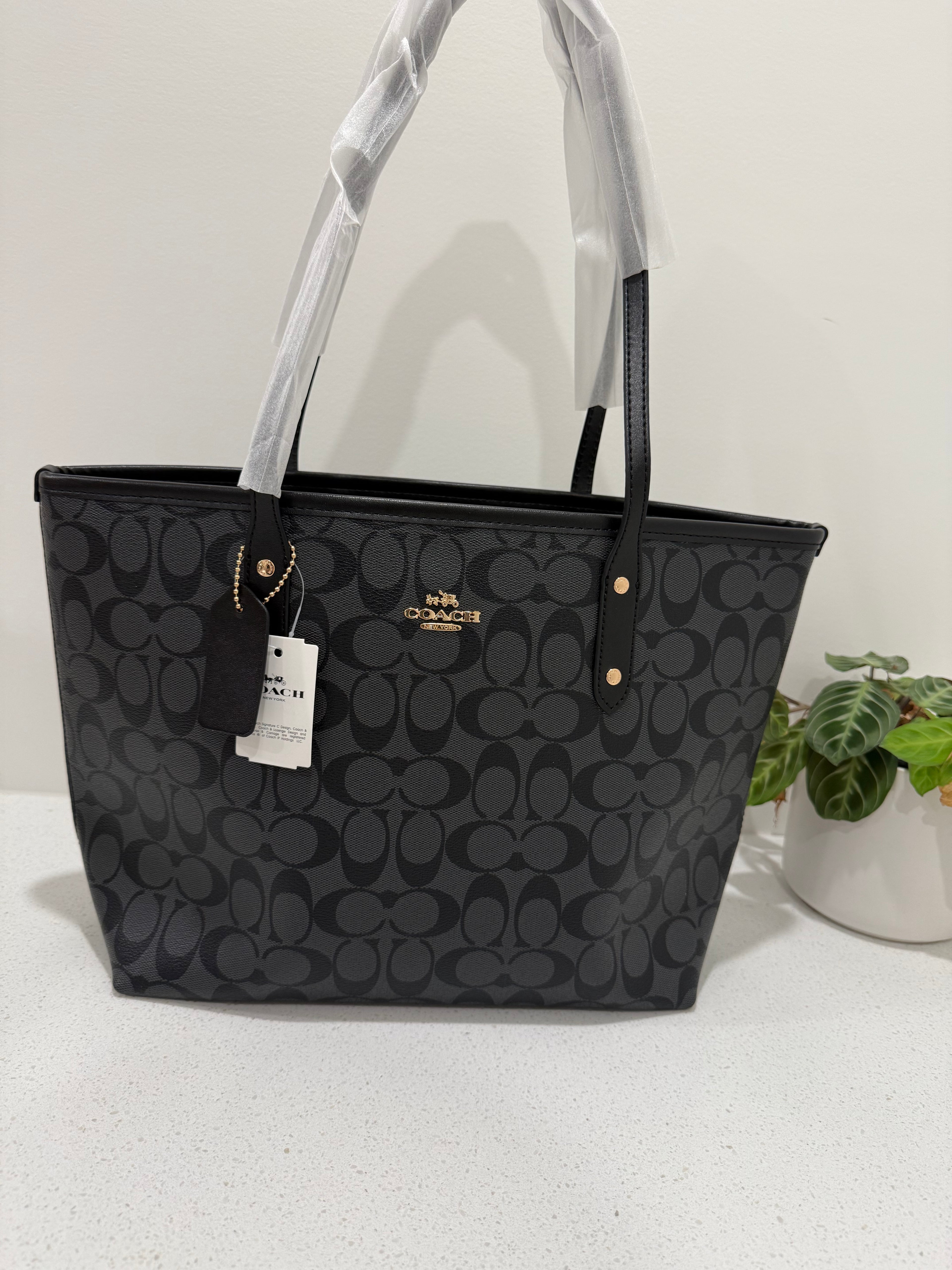 Black tote bag