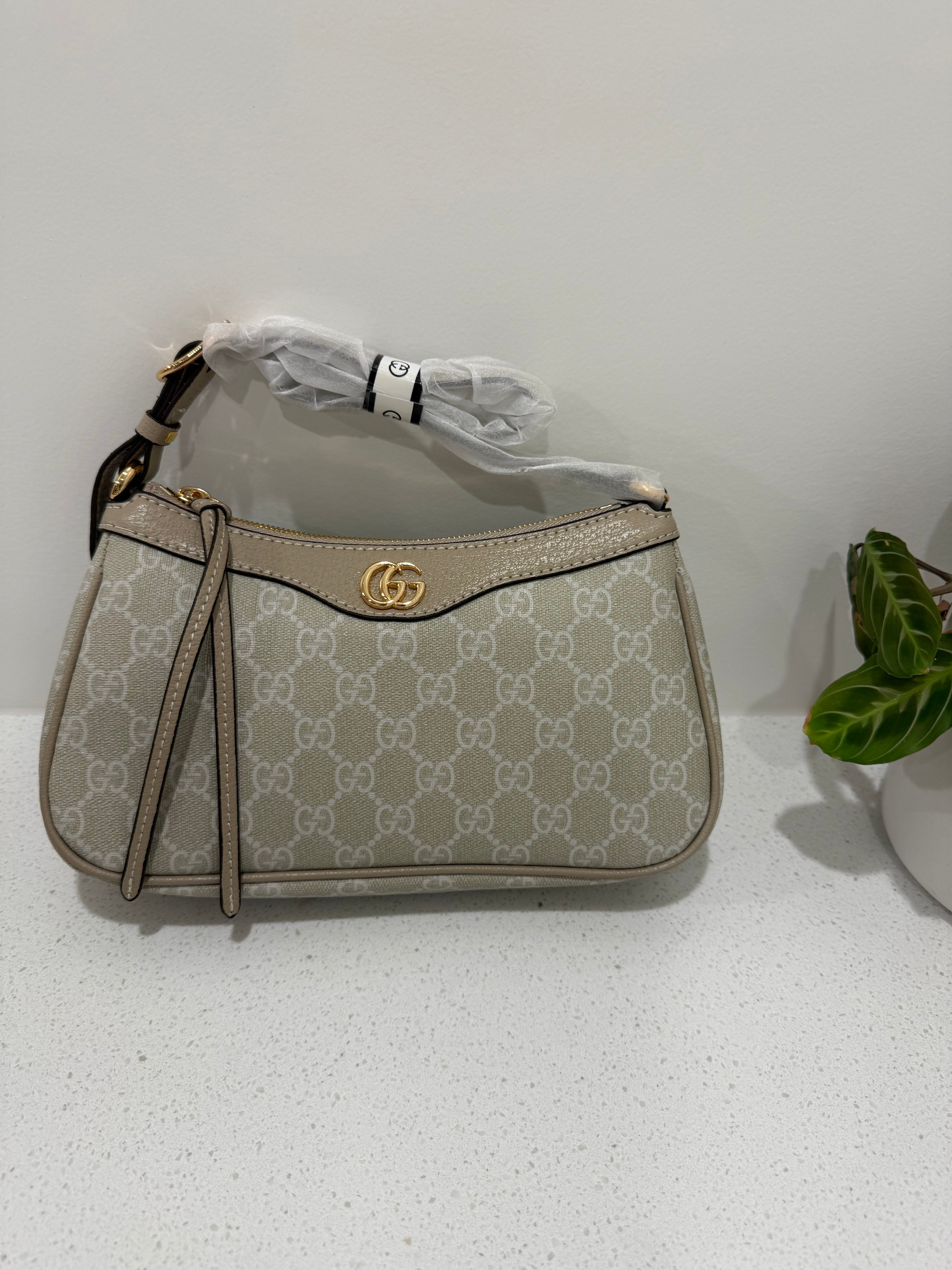G shoulder bags
