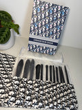CD makeup brush set