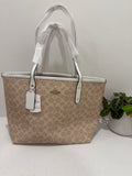 Beige tote bag