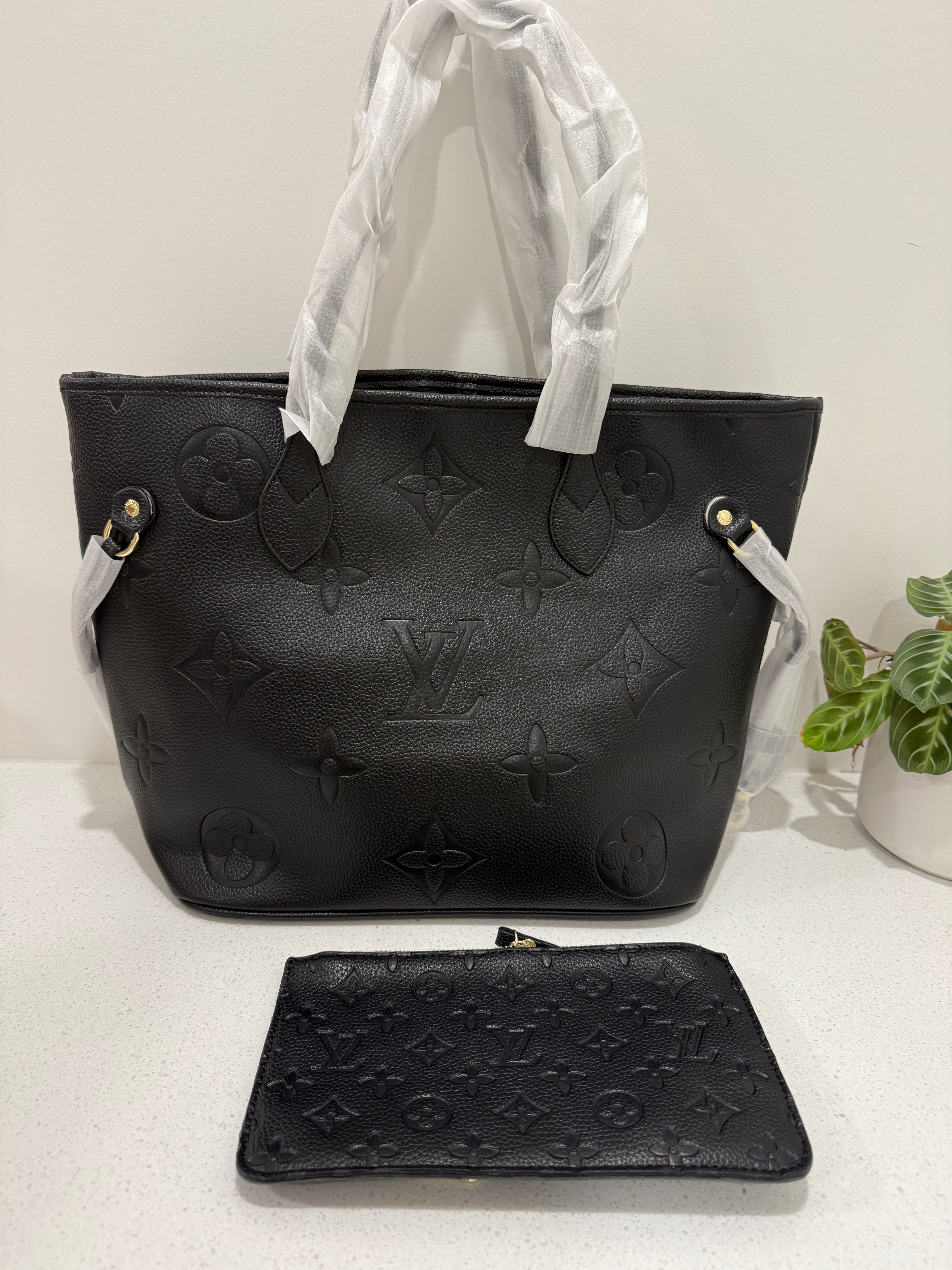Black lv tote
